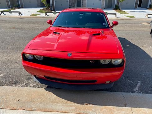 Used 2010 Dodge Challenger R/T image 1