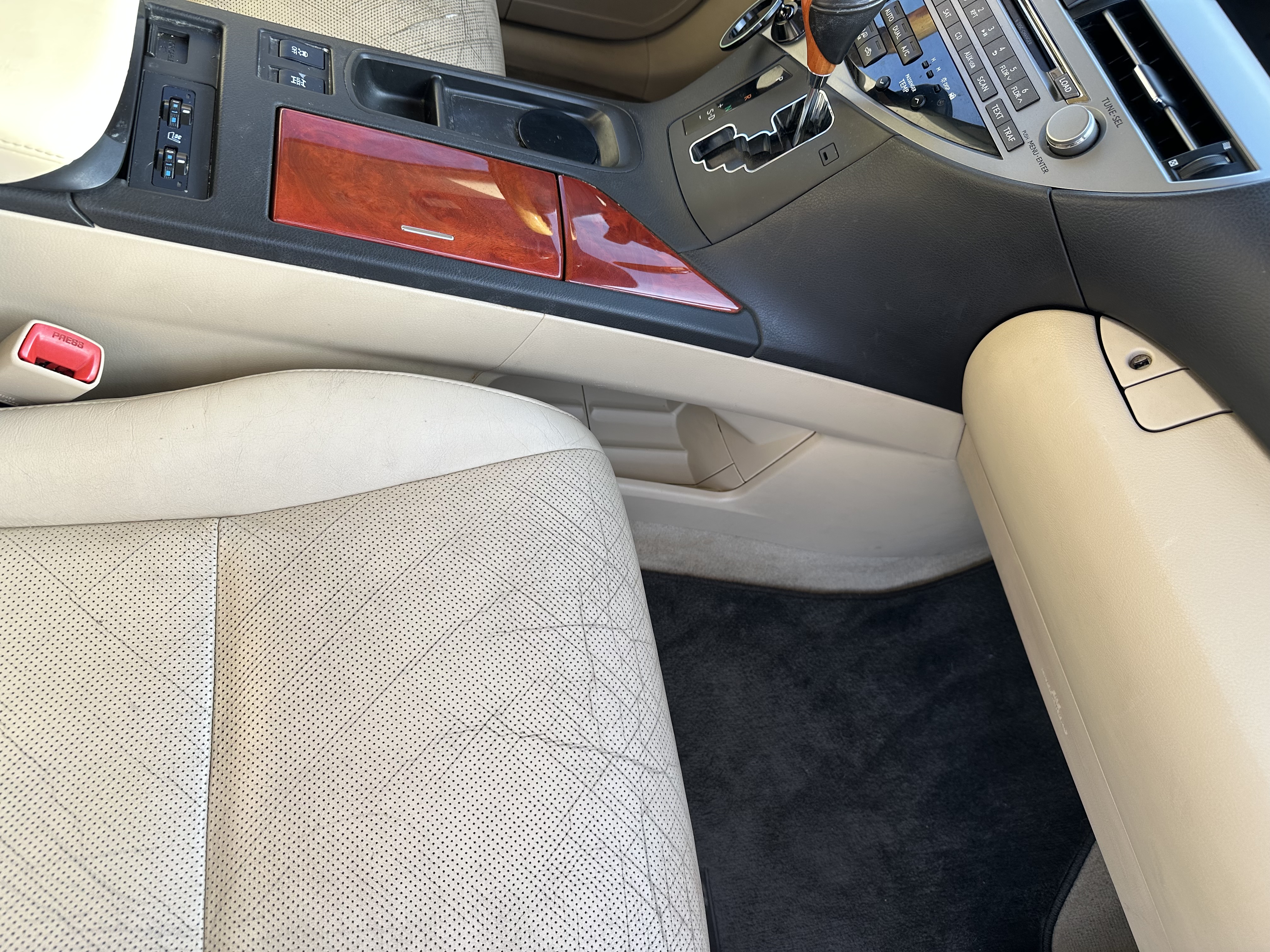 Used 2011 Lexus RX 350 AWD w/ Premium Pkg image 8