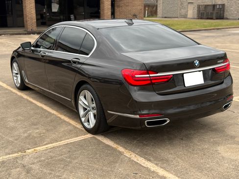 Used 2016 BMW 750i 750i Sedan 4D image 6
