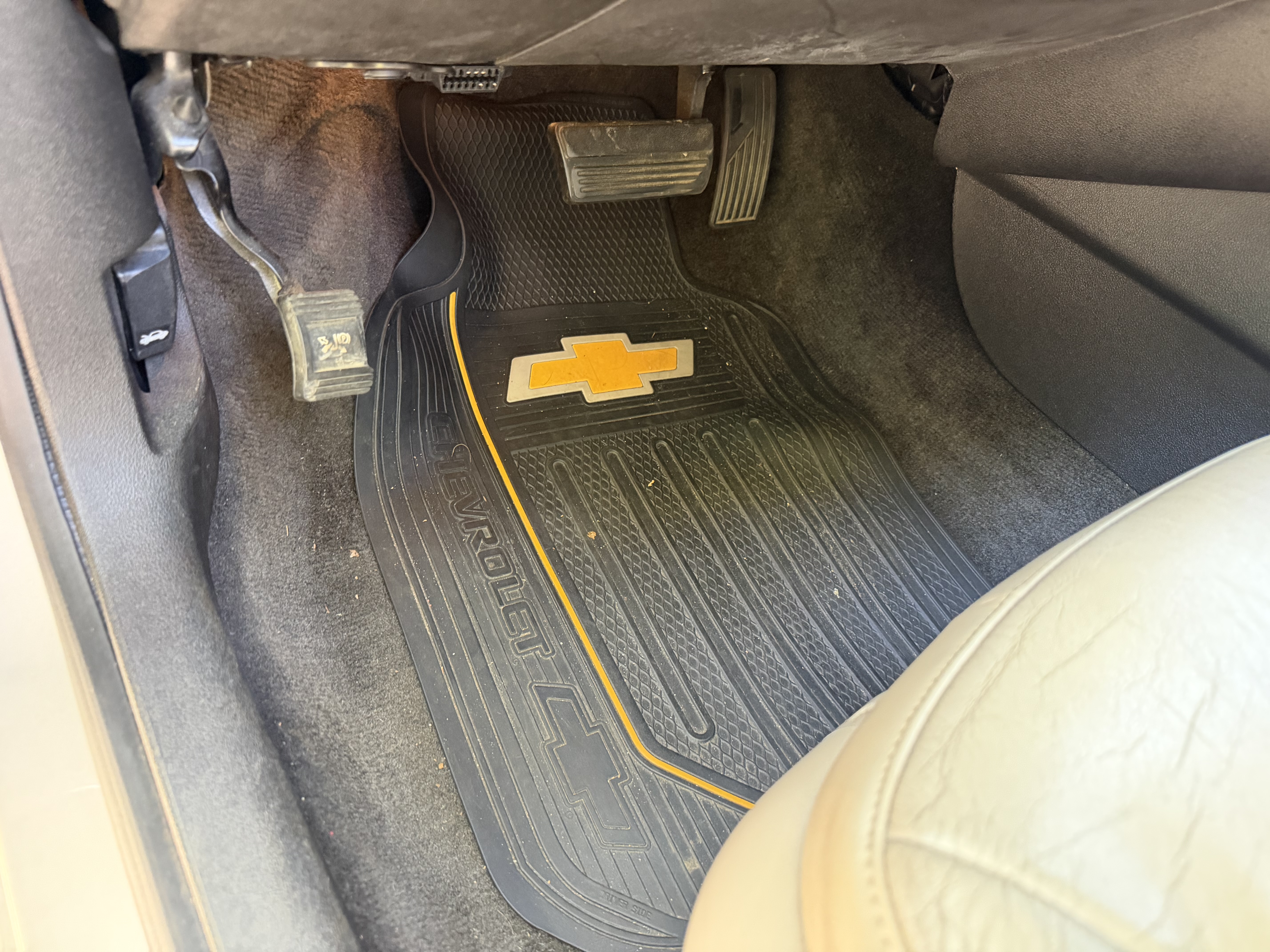 Used 2012 Chevrolet Impala LTZ FWD image 5