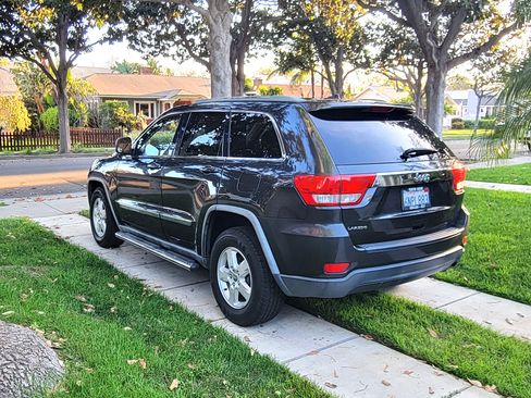 Used 2011 Jeep Grand Cherokee Laredo image 8