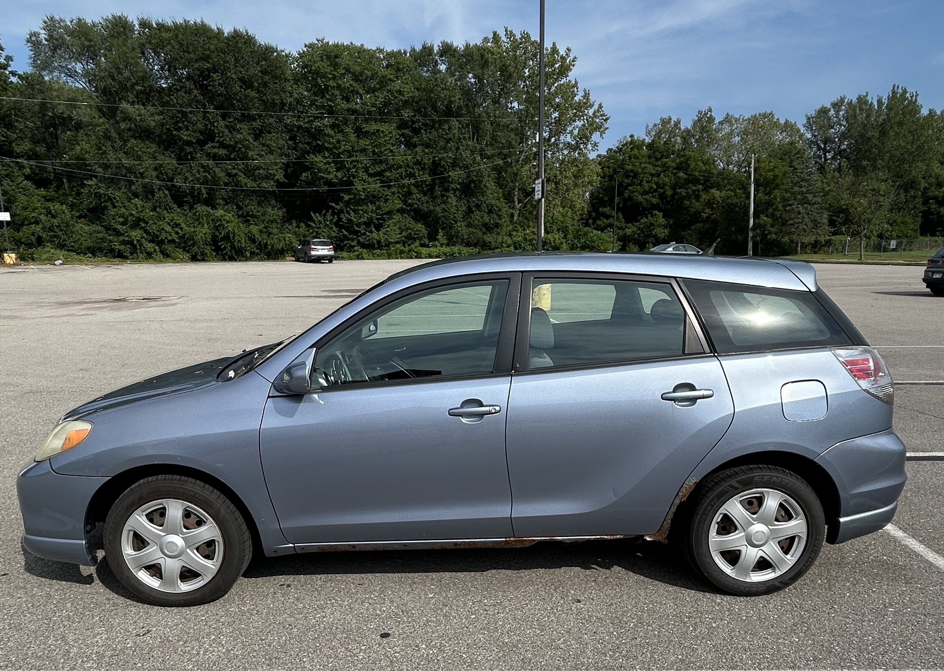 Used 2006 Toyota Matrix XR w/ Extra Value Pkg 1 FWD image 4