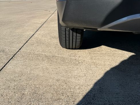 Used 2018 Toyota RAV4 XLE w/ Plus Extra Value Package image 10