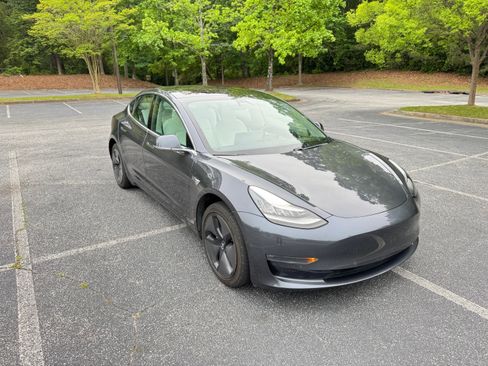 Used 2018 Tesla Model 3 Long Range AWD/4WD image 8