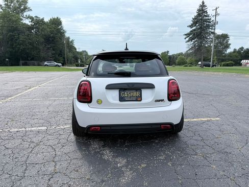 Used 2024 MINI Cooper SE FWD image 8