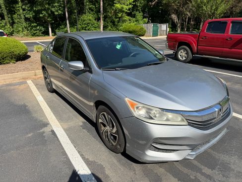 Used 2017 Honda Accord LX image 1
