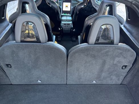 Used 2016 Tesla Model X P100D image 10