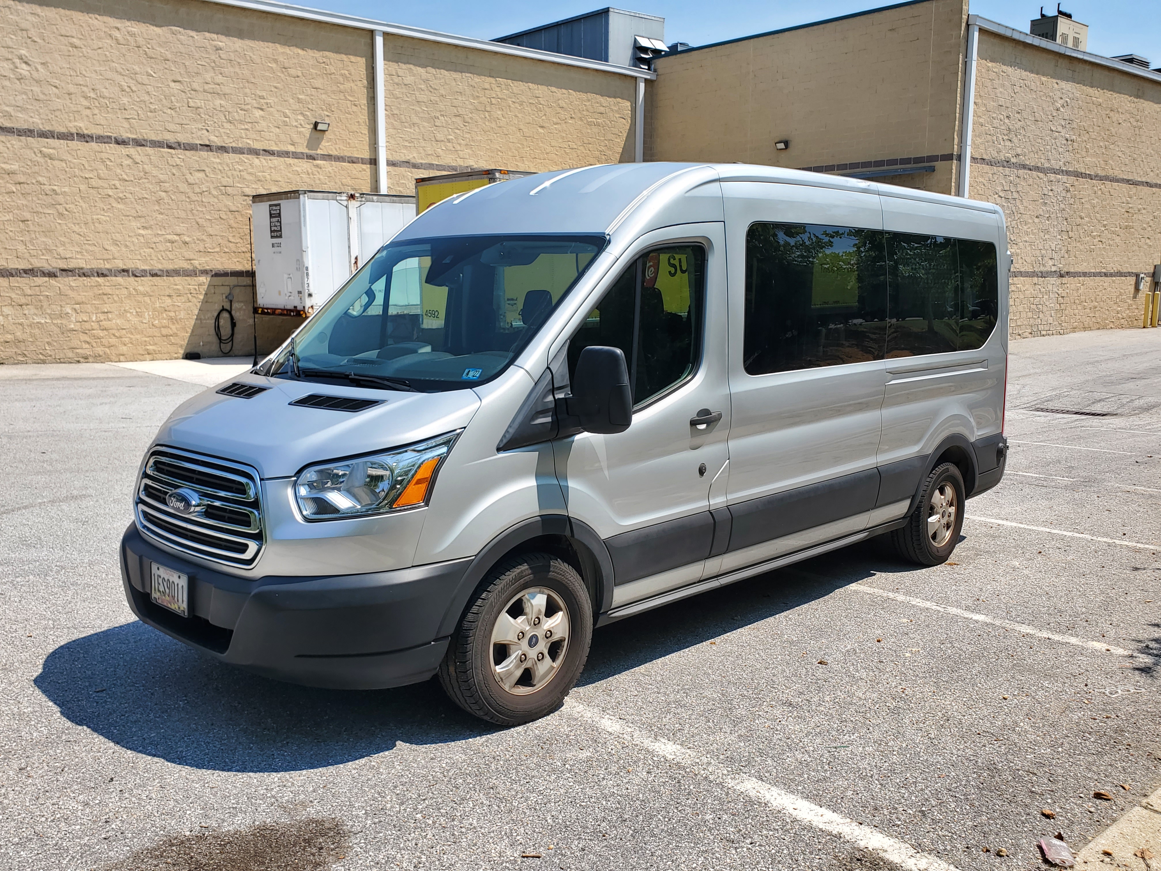 Used 2019 Ford Transit 350 XLT RWD image 2