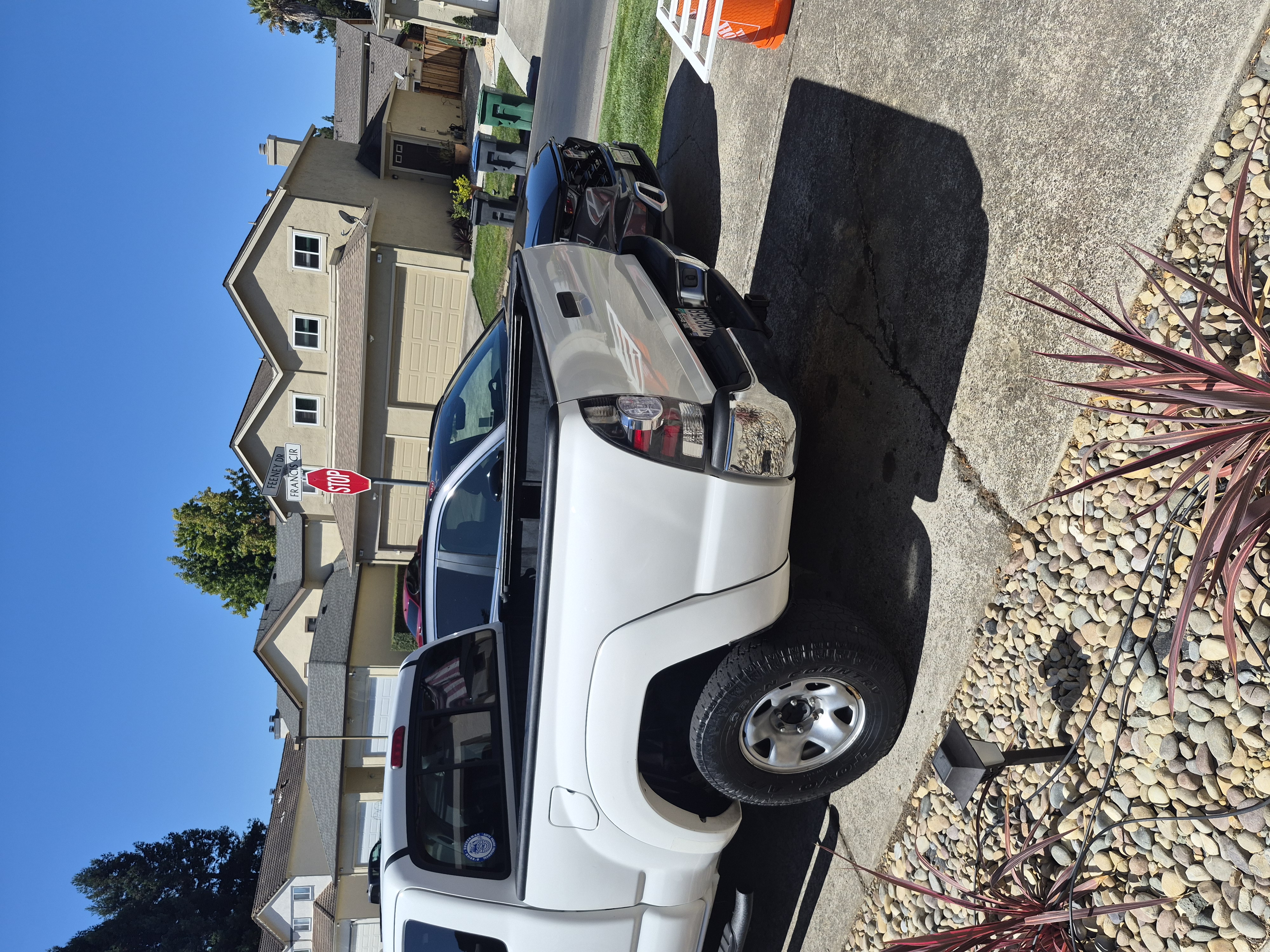 Used 2005 Toyota Tacoma PreRunner w/ SR5 Pkg #3 RWD image 1