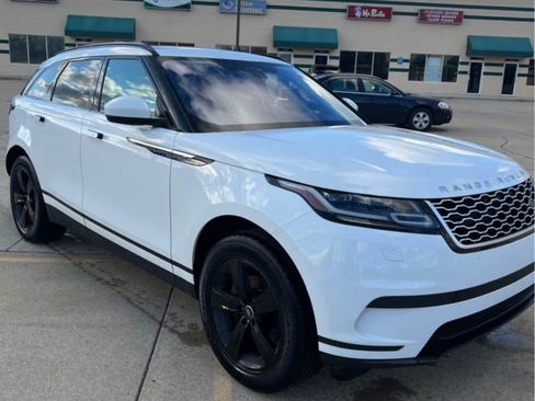 Used 2018 Land Rover Range Rover Velar S image 4
