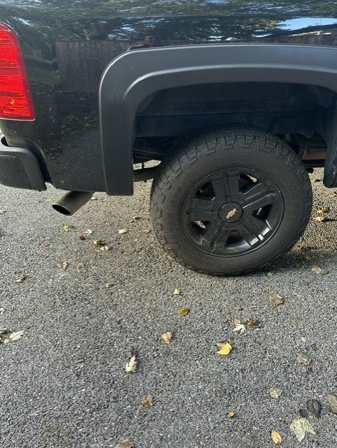 Used 2013 Chevrolet Silverado 1500 LTZ w/ LTZ Plus Package AWD/4WD image 26