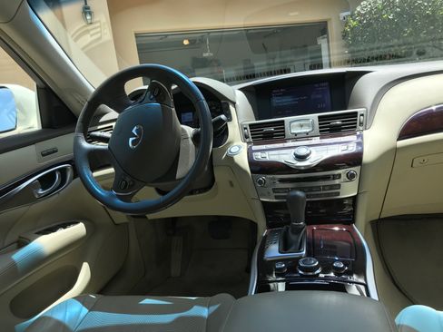 Used 2012 INFINITI M37 37 Sedan 4D w/ Premium Pkg image 9