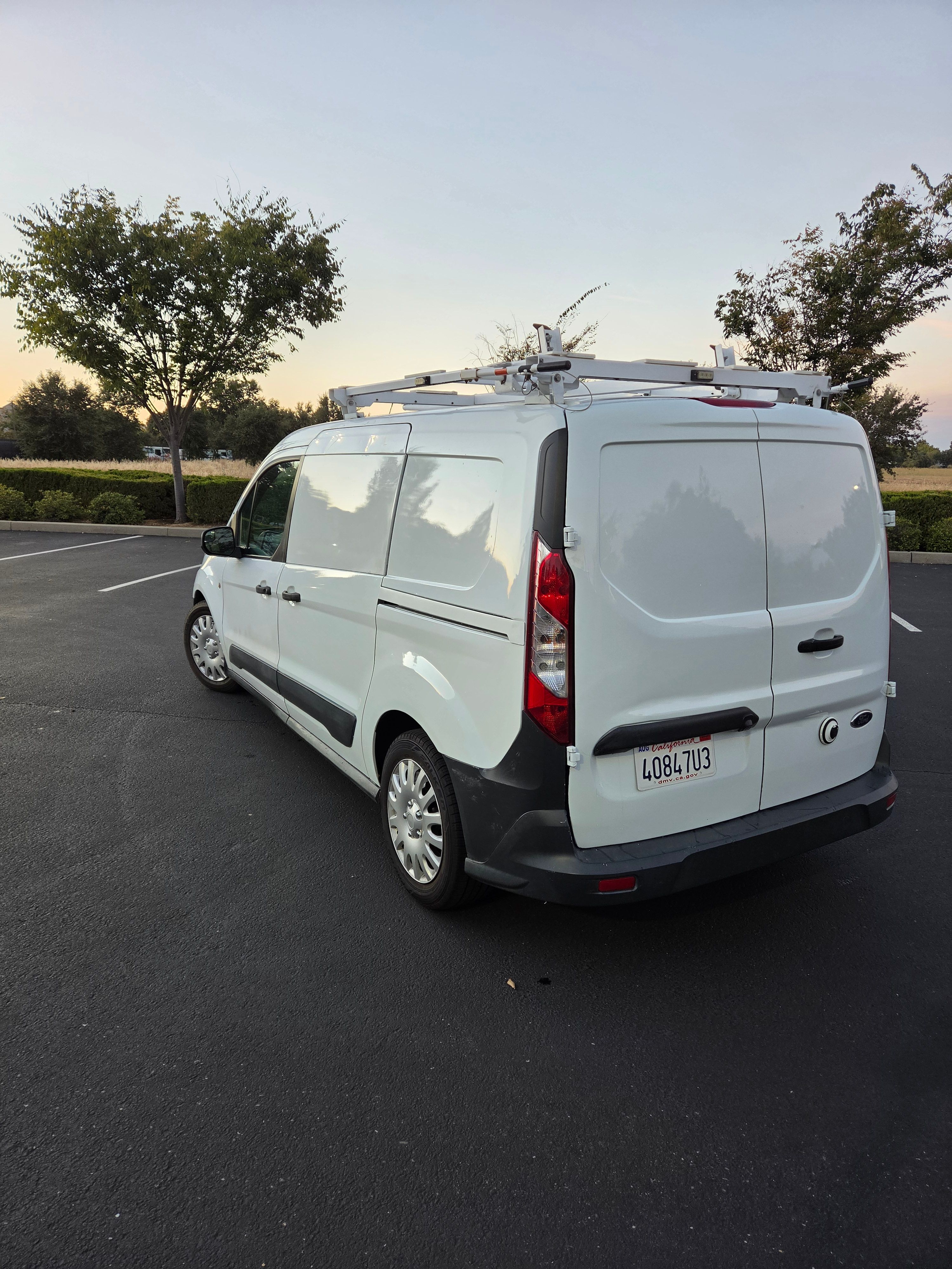 Used 2015 Ford Transit Connect XL FWD image 5
