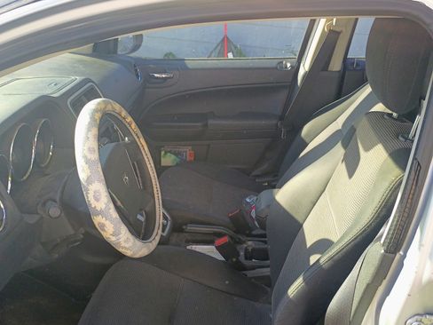 Used 2010 Dodge Caliber SXT image 5