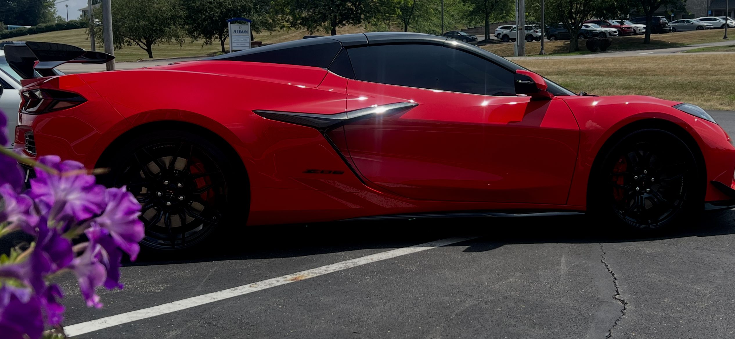 Used 2025 Chevrolet Corvette Z06 RWD image 1