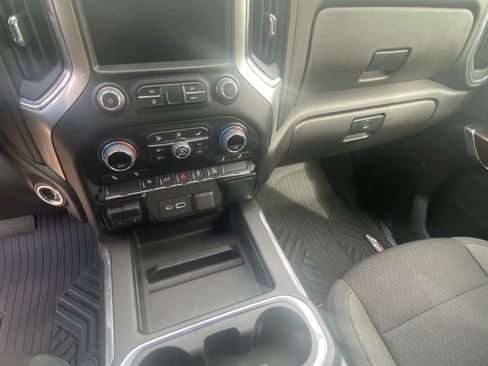 Used 2021 Chevrolet Silverado 1500 RST image 18