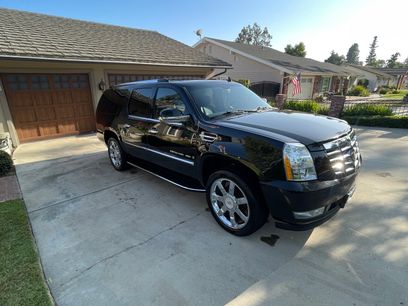 Used 2007 Cadillac Escalade ESV AWD w/ Information Package