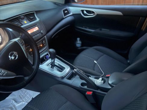 Used 2013 Nissan Sentra SR FWD image 9
