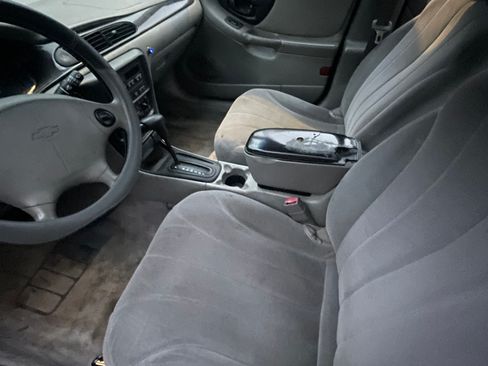 Used 2004 Chevrolet Malibu Classic image 12