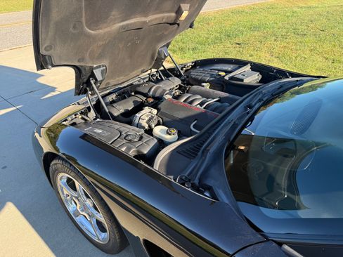 Used 2001 Chevrolet Corvette Coupe w/ Preferred Equipment Group2 image 12