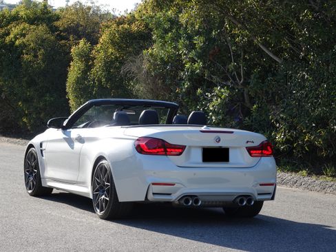 Used 2019 BMW M4 Convertible w/ Competition Package image 27