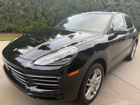 Used 2021 Porsche Cayenne S AWD/4WD image 6
