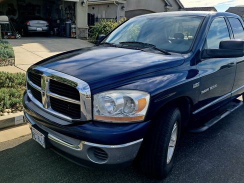 Used 2006 Dodge Ram 1500 Truck SLT w/ Trailer Tow Group image 2