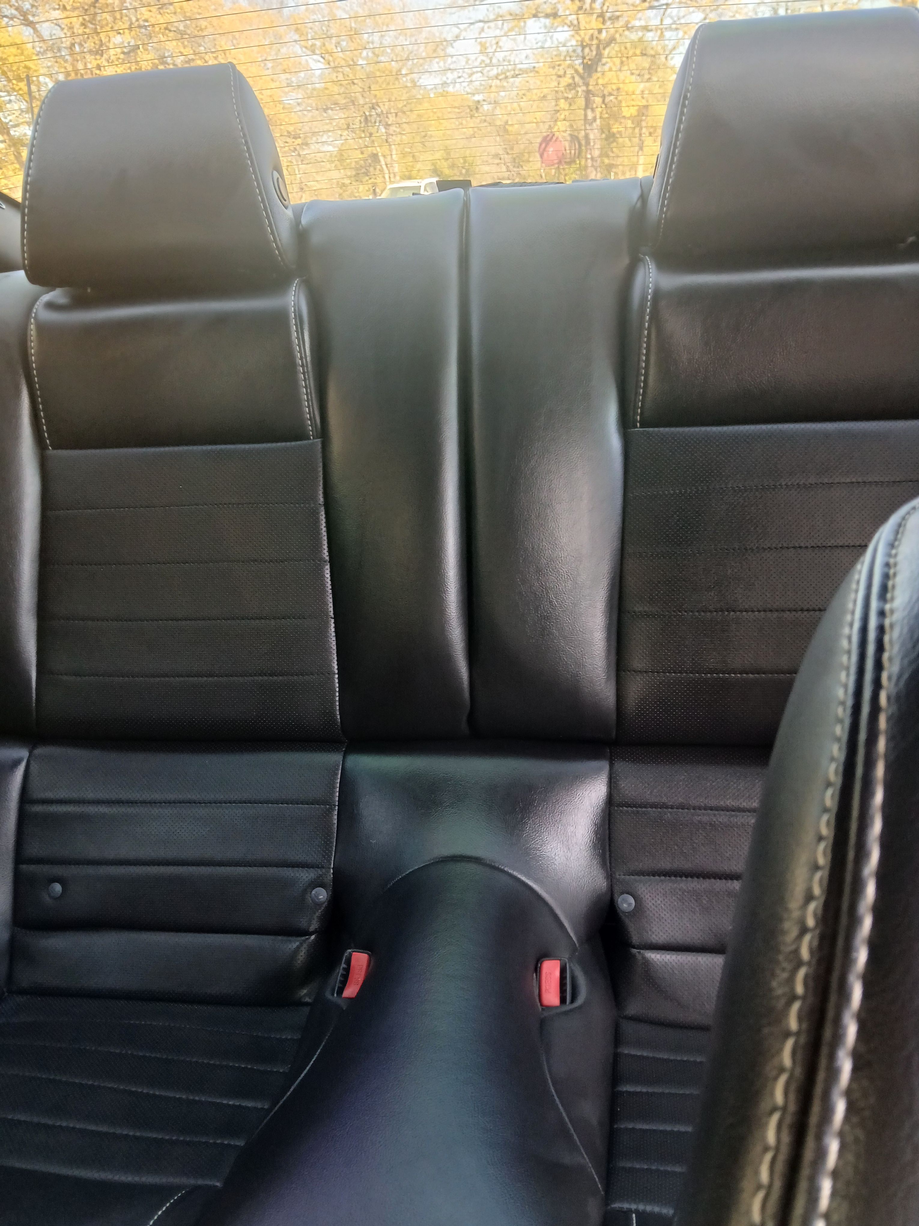 Used 2013 Ford Mustang Premium RWD image 10