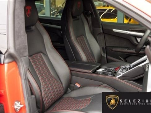 Used 2020 Lamborghini Urus image 9