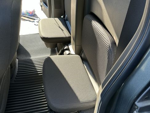 Used 2007 Nissan Frontier NISMO image 13