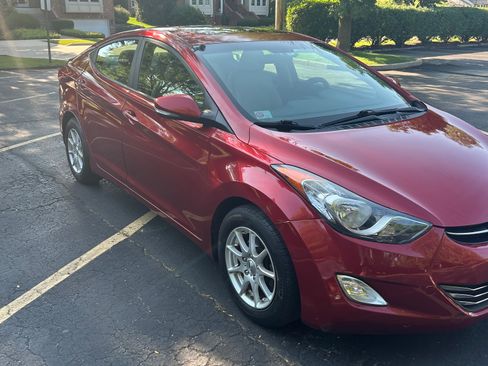 Used 2013 Hyundai Elantra Limited w/ Technology Pkg FWD image 5