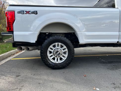 Used 2019 Ford F350 XL w/ Power Equipment Group image 8