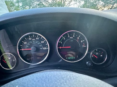 Used 2012 Jeep Wrangler Unlimited Sport AWD/4WD image 14
