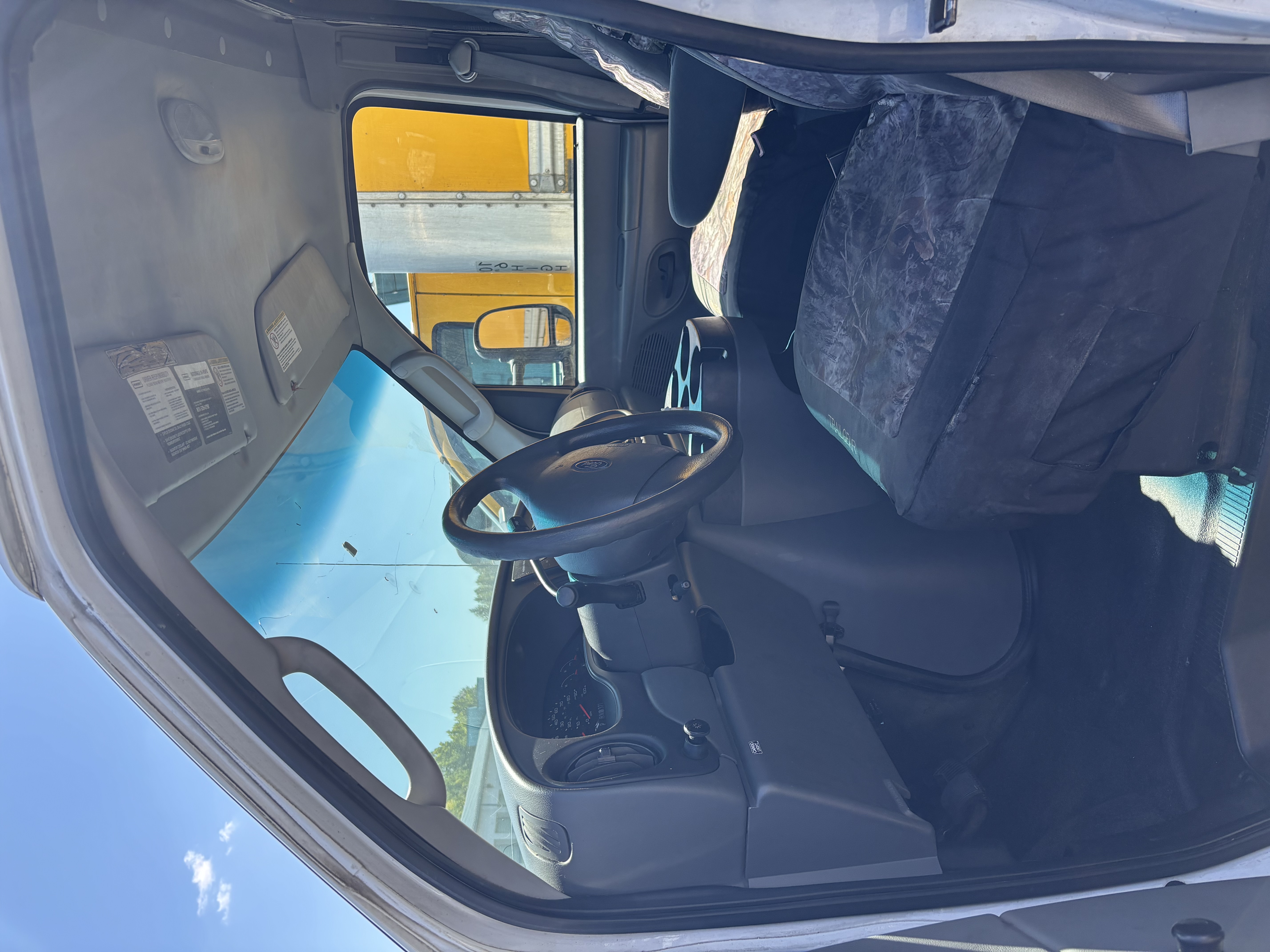 Used 2008 Ford E-350 and Econoline 350 Super Duty RWD image 7