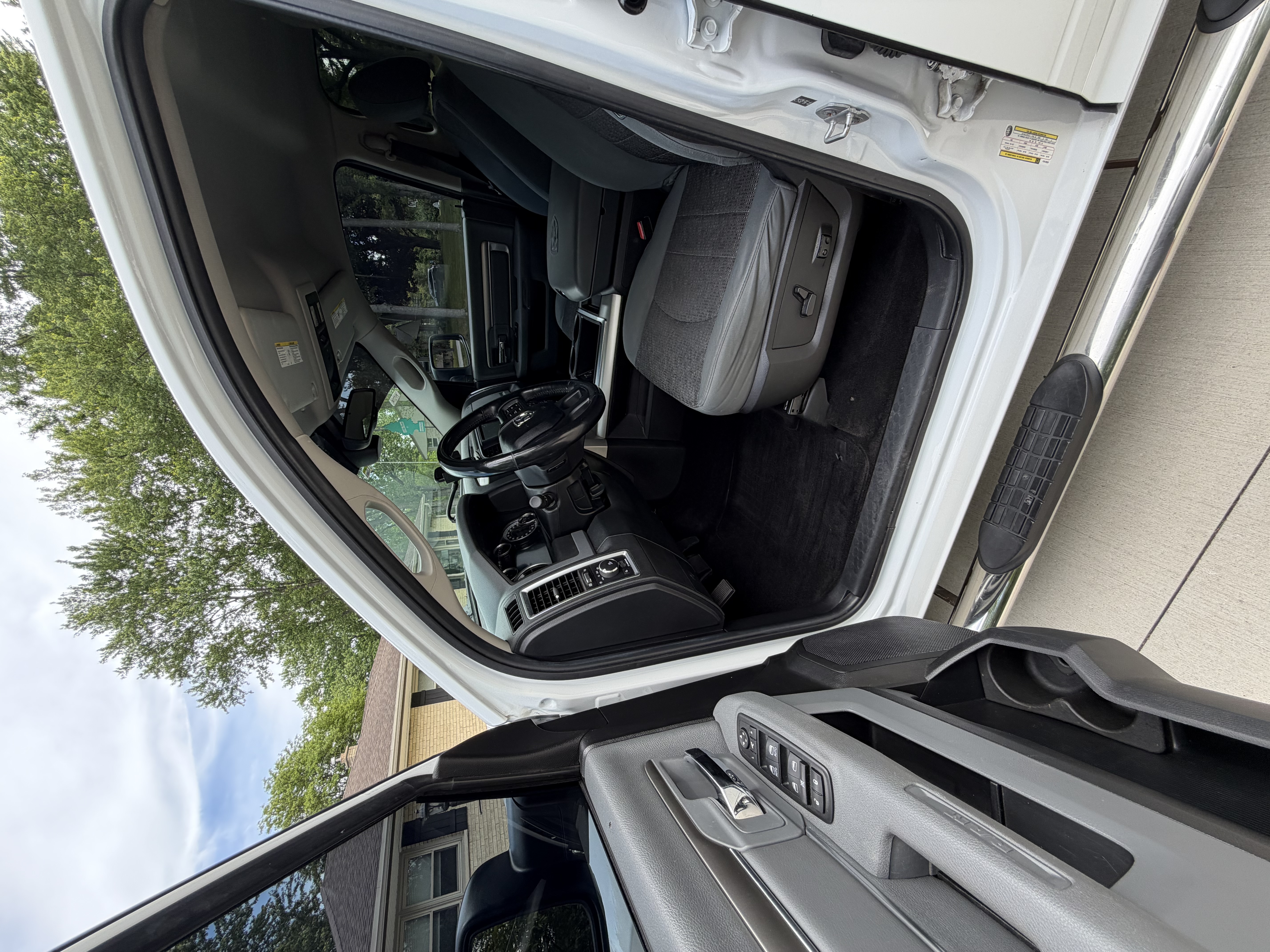 Used 2015 RAM 1500 Big Horn AWD/4WD image 12
