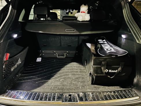 Used 2019 Porsche Cayenne image 17