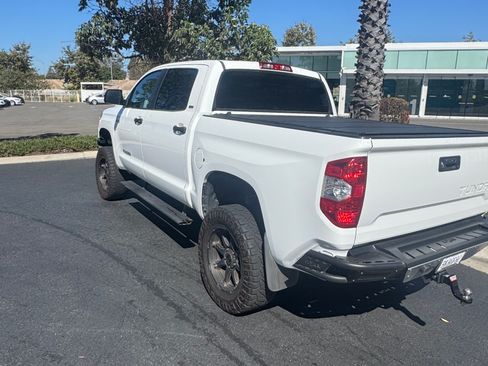 Used 2016 Toyota Tundra SR5 w/ SR5 Upgrade Package image 2