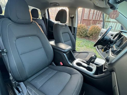 Used 2021 Chevrolet Colorado LT image 16