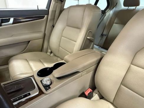 Used 2013 Mercedes-Benz C 250 Coupe image 9