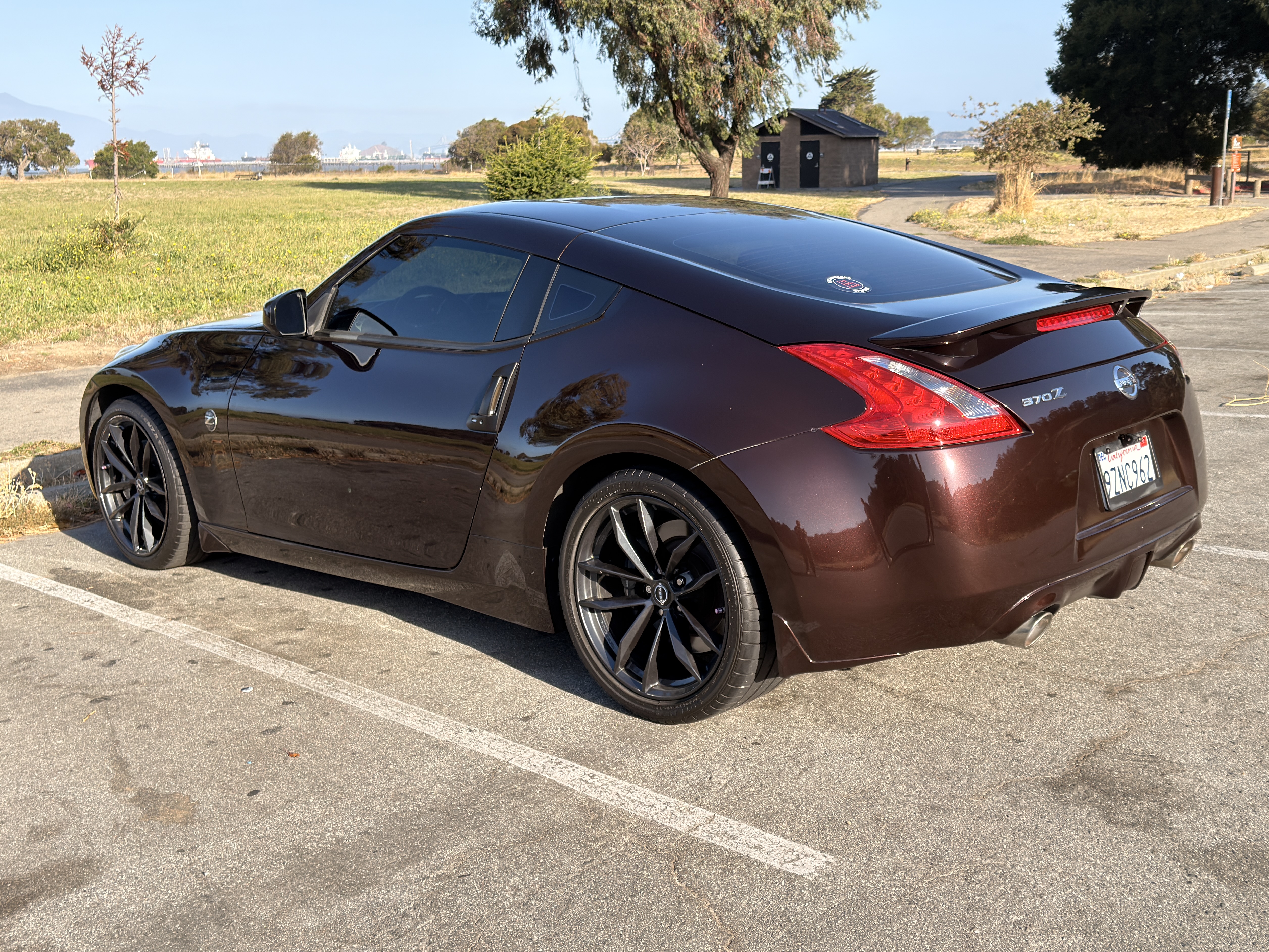 Used 2011 Nissan 370Z Coupe w/ Sport Pkg RWD image 5