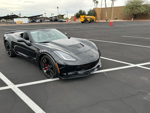 Used 2016 Chevrolet Corvette Z06 w/ 3LZ Preferred Equipment Group image 5