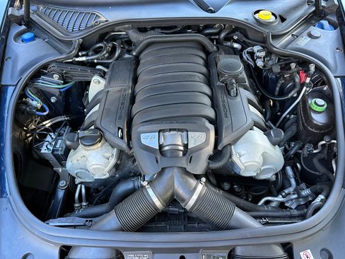 Used 2010 Porsche Panamera 4S image 15