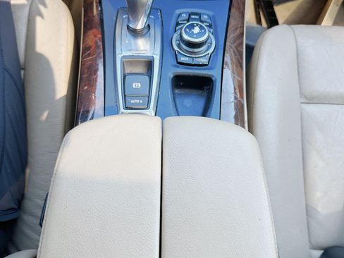 Used 2011 BMW X5 xDrive35i image 8