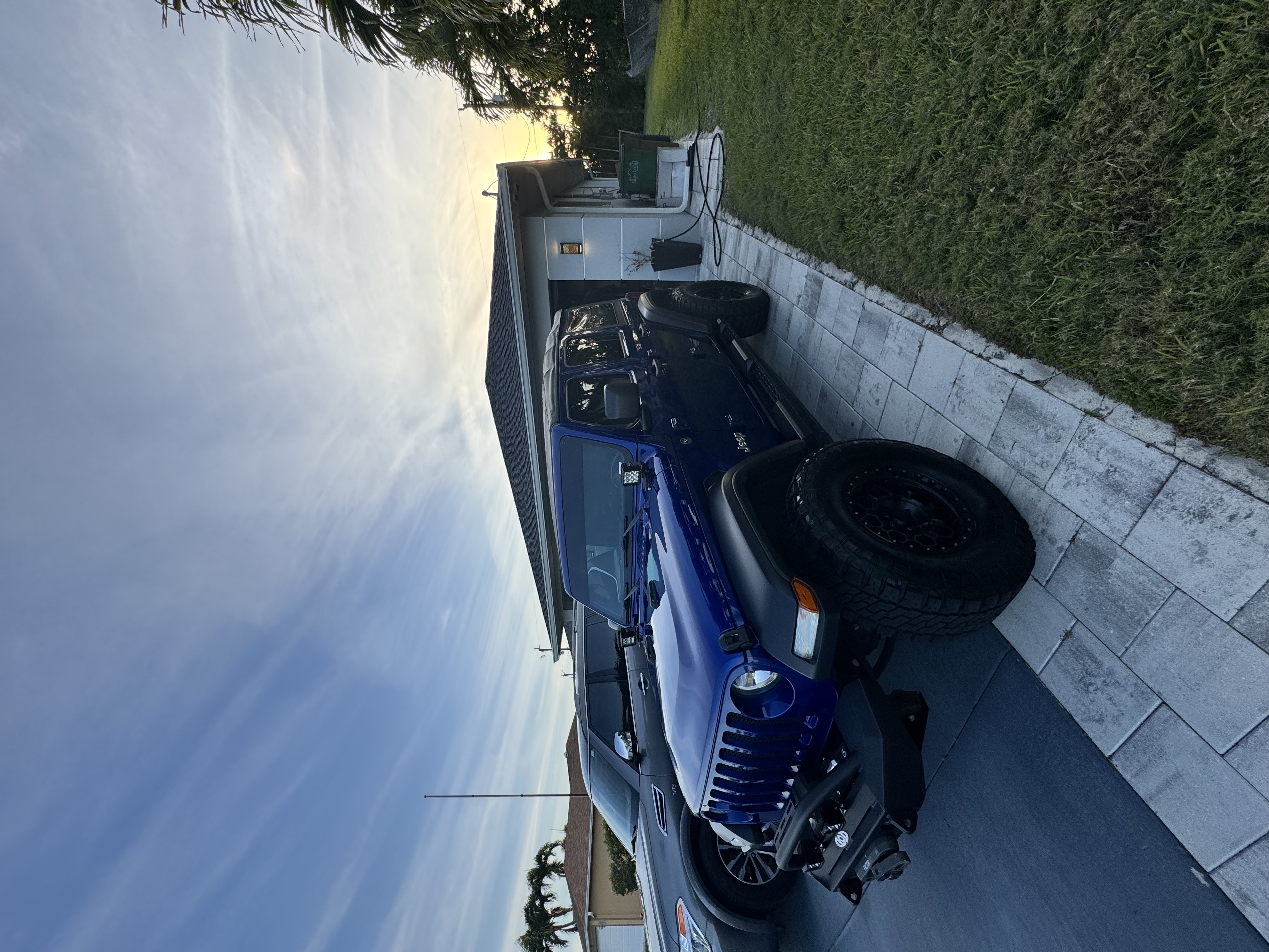 Used 2018 Jeep Wrangler Unlimited Sport S AWD/4WD image 4