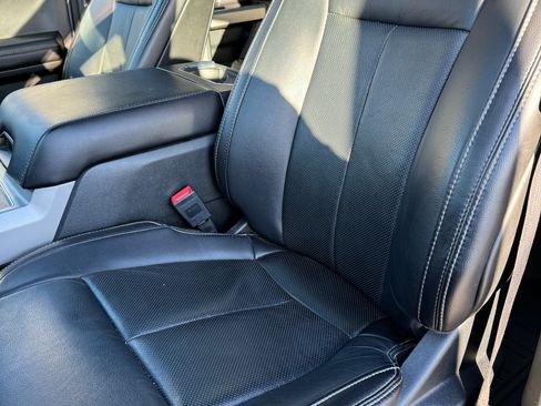 Used 2019 Ford F150 Lariat w/ Equipment Group 502A Luxury image 17