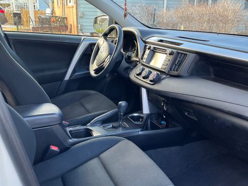 Used 2017 Toyota RAV4 LE image 6