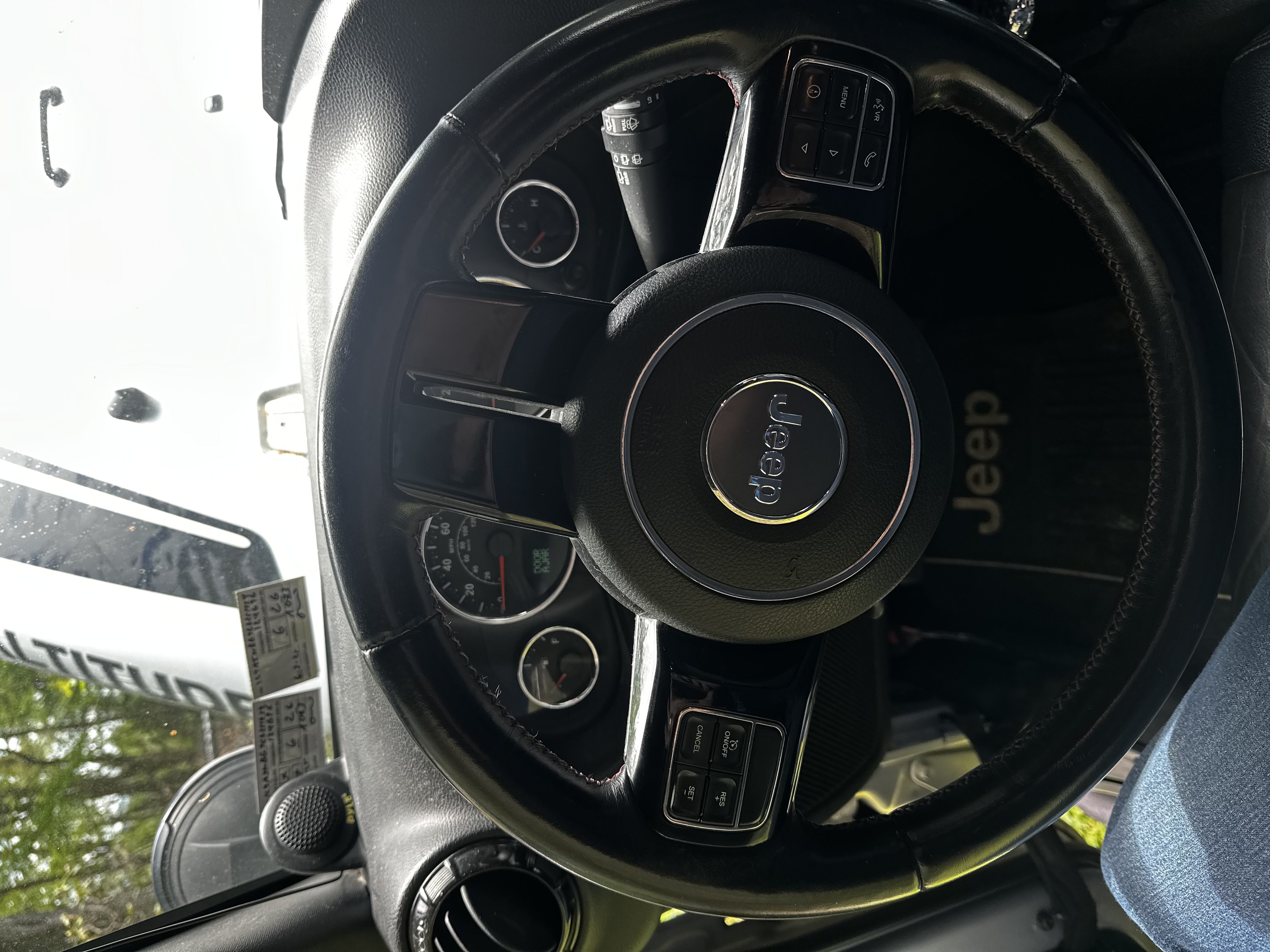 Used 2012 Jeep Wrangler Sahara AWD/4WD image 8