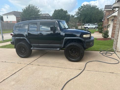 Used 2008 Toyota FJ Cruiser 2WD w/ Upgrade Pkg 2 image 1