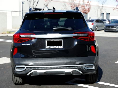 Used 2023 Kia Seltos Nightfall Edition image 6