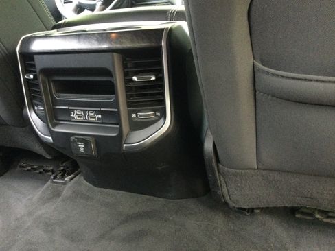 Used 2020 RAM 1500 Big Horn AWD/4WD image 2